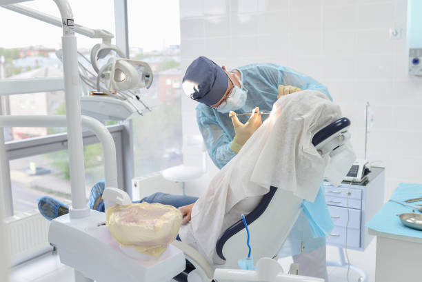 Best Emergency Tooth Extraction in Redfield, AR